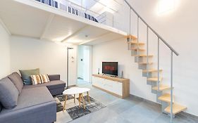 Exclusive Loft Crocetta - Free Private Parking & Wi-Fi - 5 Min To Metro Nizza - Ac